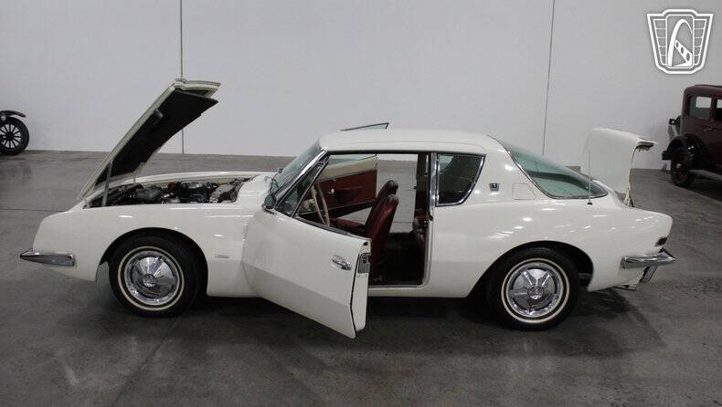 1964 Studebaker Avanti