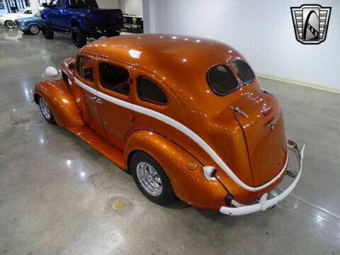 1937 Plymouth P4