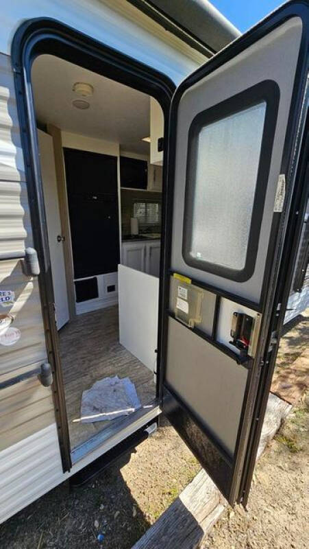 2018 KZ RV Sportsmen