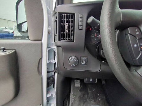 2025 Chevrolet Express 2500