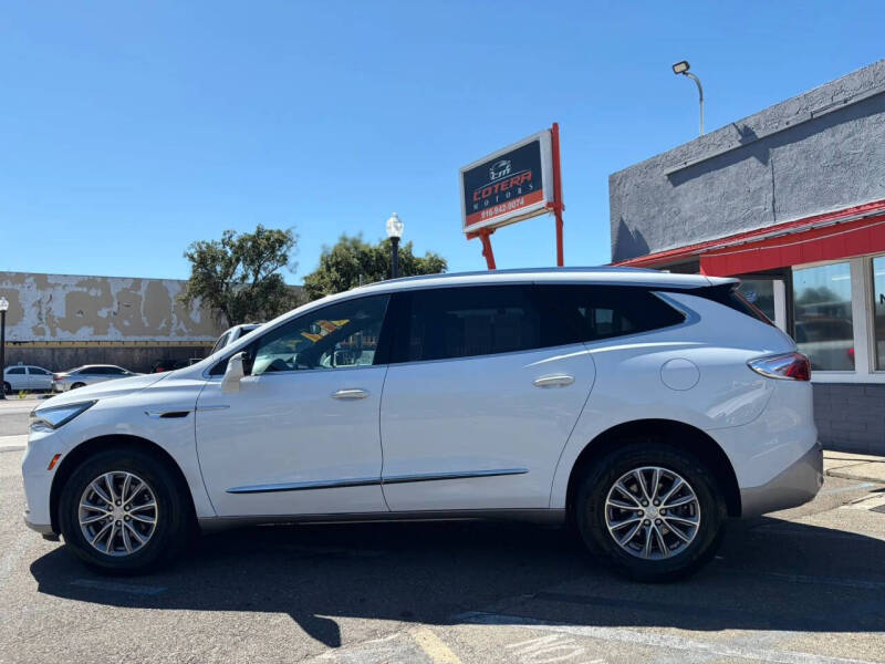 2022 Buick Enclave Essence