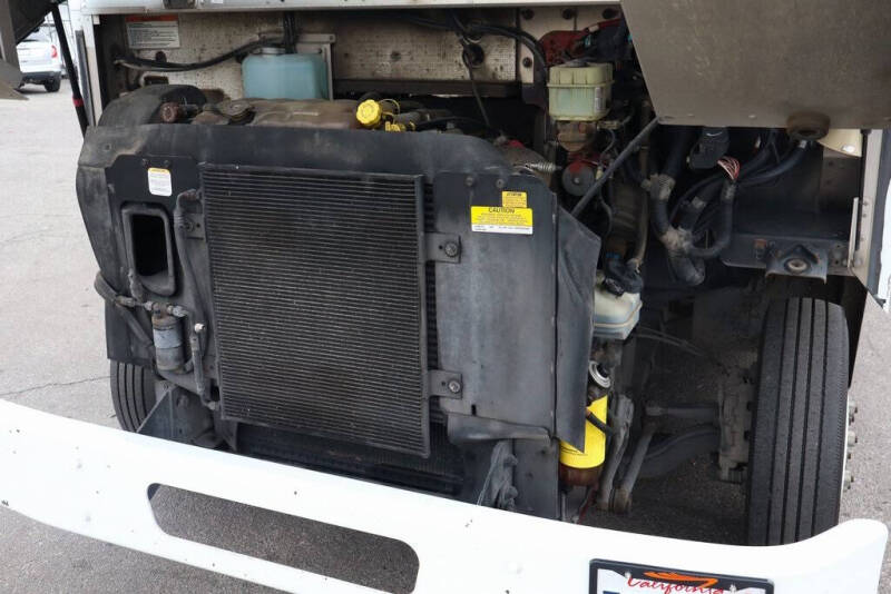 2015 Freightliner MT45 Chassis