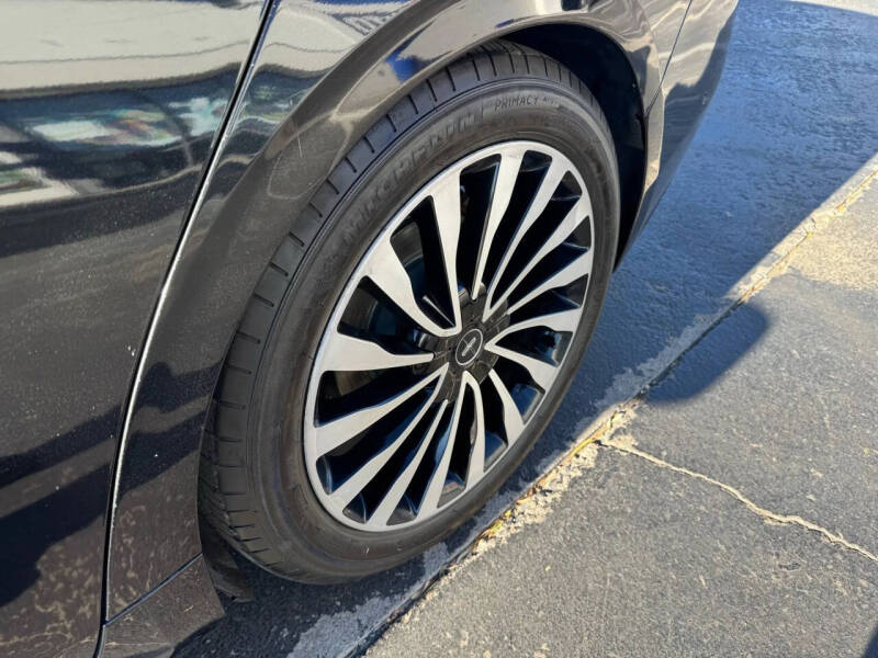 2017 Lincoln Continental Black Label