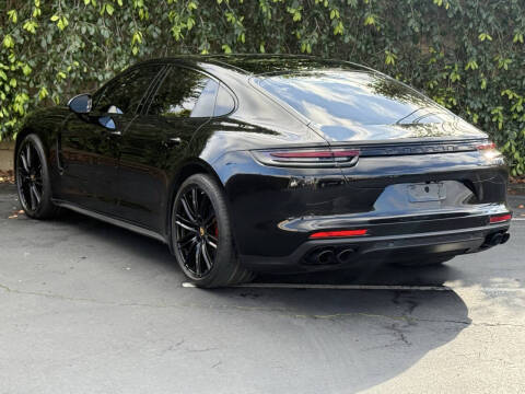 2017 Porsche Panamera 4S