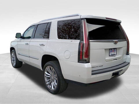 2018 Cadillac Escalade Luxury
