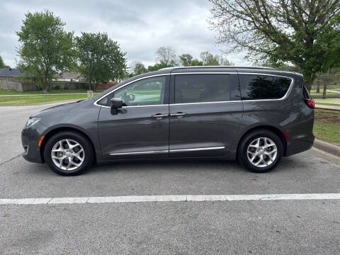 2019 Chrysler Pacifica Touring L Plus