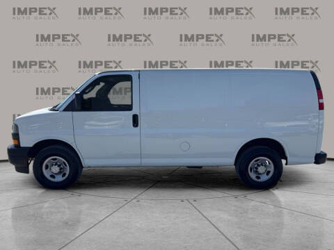 2023 Chevrolet Express 2500