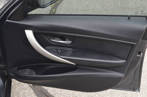 2016 BMW 3 Series 320i