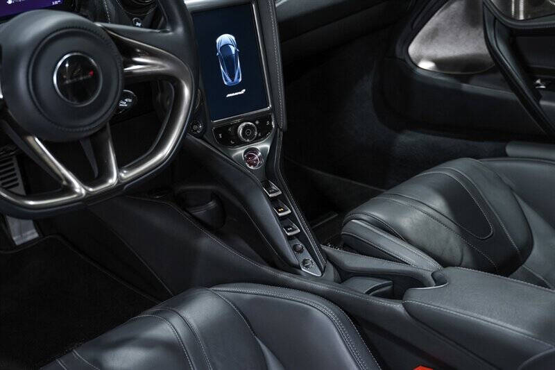 2018 McLaren 720S Luxury