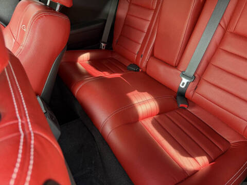 2013 Dodge Challenger SXT Plus