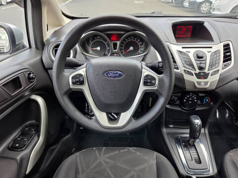2013 Ford Fiesta SE