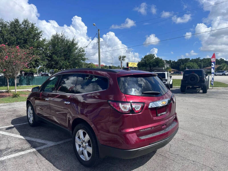 2017 Chevrolet Traverse LT