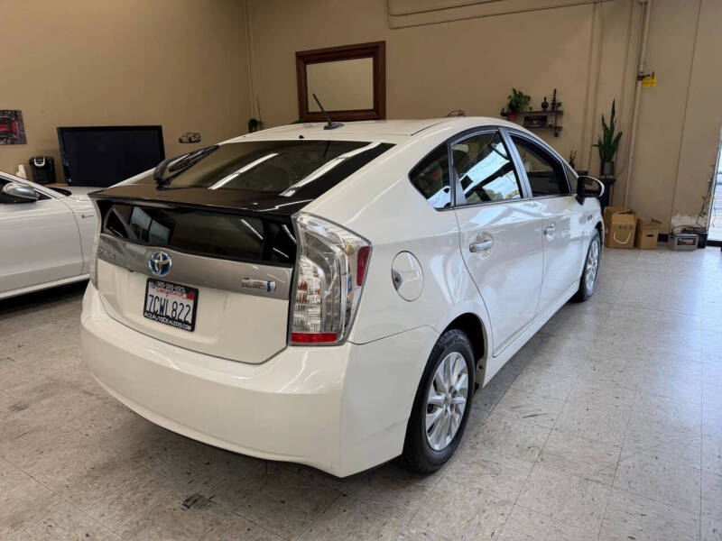 2014 Toyota Prius Plug-in Hybrid