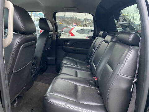 2012 Chevrolet Avalanche LTZ