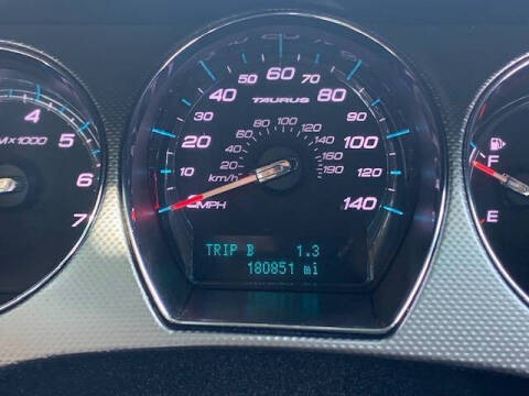 2011 Ford Taurus SEL