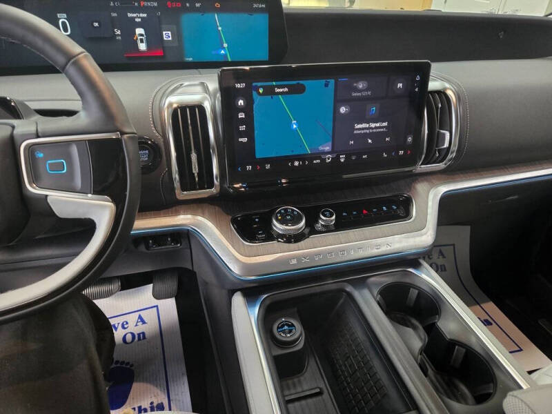 2025 Ford Expedition Platinum