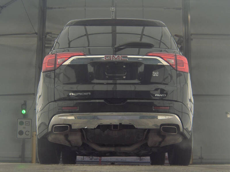 2017 GMC Acadia Denali