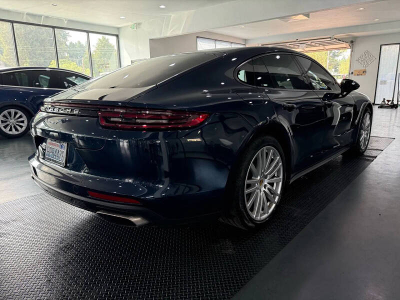 2017 Porsche Panamera