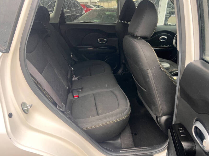 2015 Kia Soul +