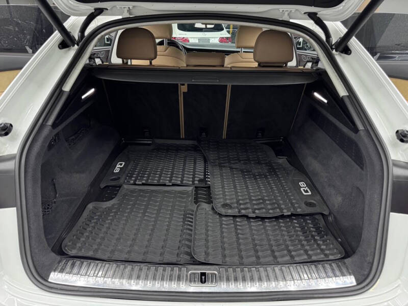 2020 Audi Q8 quattro Prestige 55 TFSI