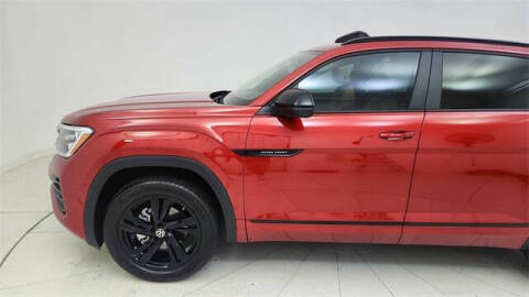 2025 Volkswagen Atlas Cross Sport SEL R-Line Black 4Motion