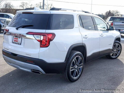 2023 GMC Acadia SLT