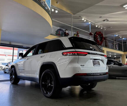 2023 Jeep Grand Cherokee Altitude