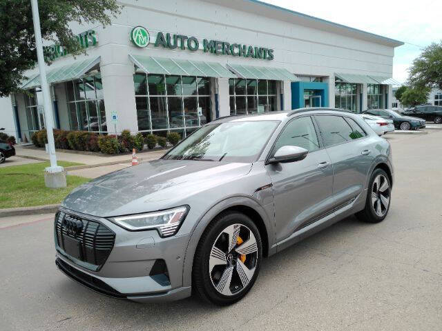 2022 Audi e-tron quattro Premium Plus