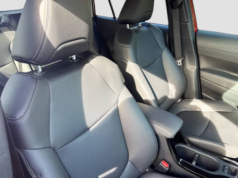 2024 Toyota Corolla Cross XLE