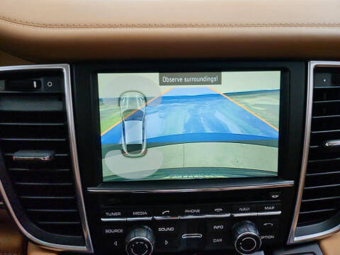 2016 Porsche Panamera