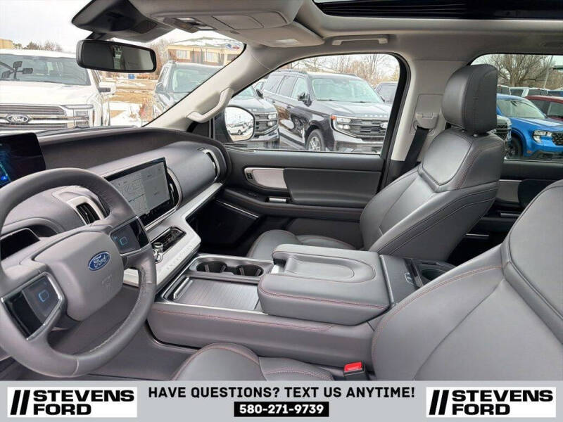 2025 Ford Expedition Active