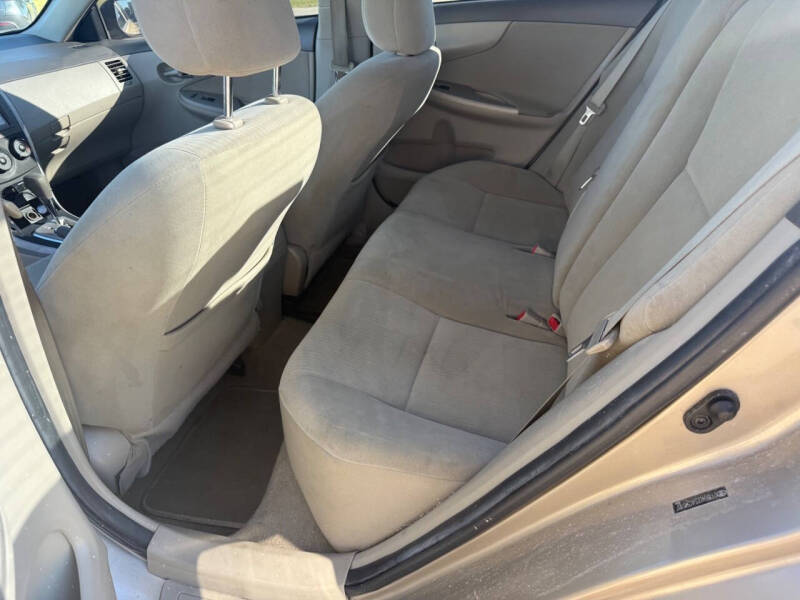 2010 Toyota Corolla LE