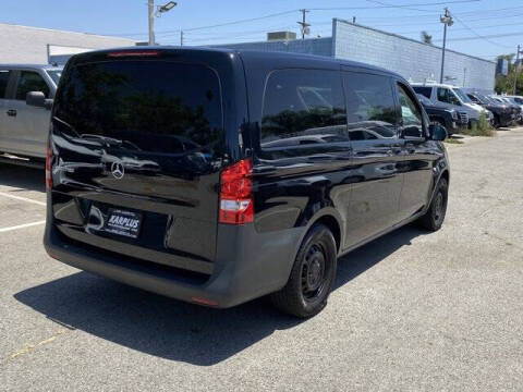 2023 Mercedes-Benz Metris Passenger