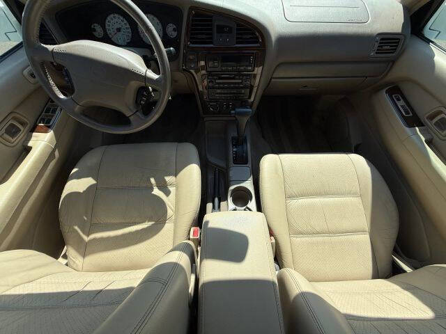 2001 Nissan Pathfinder LE
