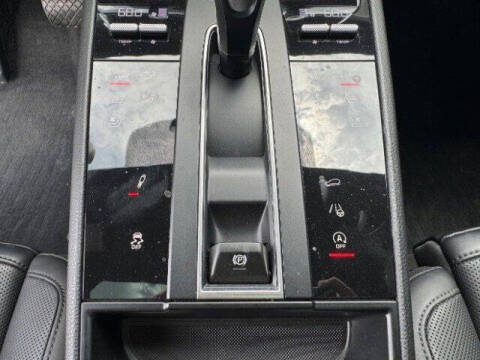 2024 Porsche Macan T