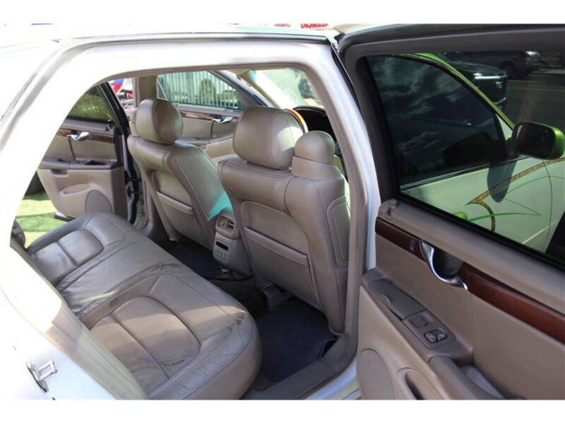 2004 Cadillac DeVille DTS