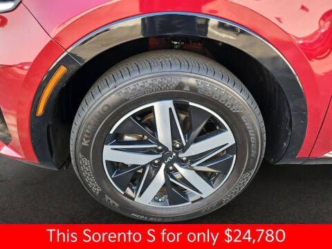 2022 Kia Sorento S