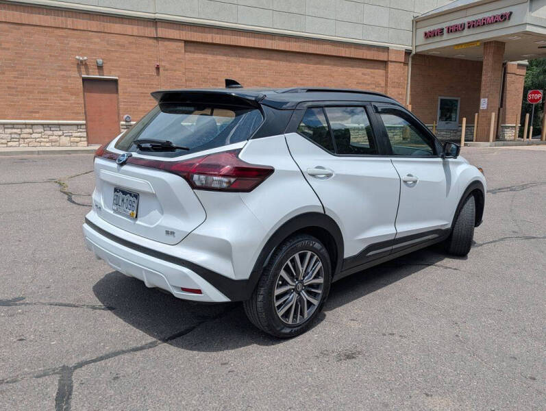 2021 Nissan Kicks SR