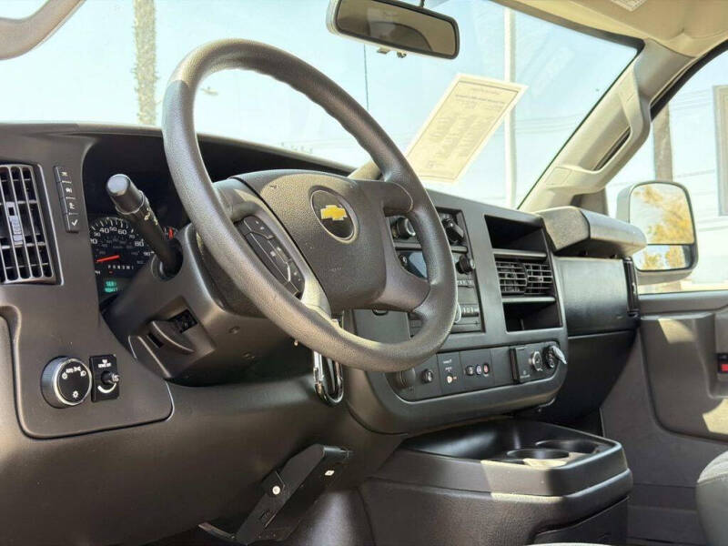 2017 Chevrolet Express LT 3500