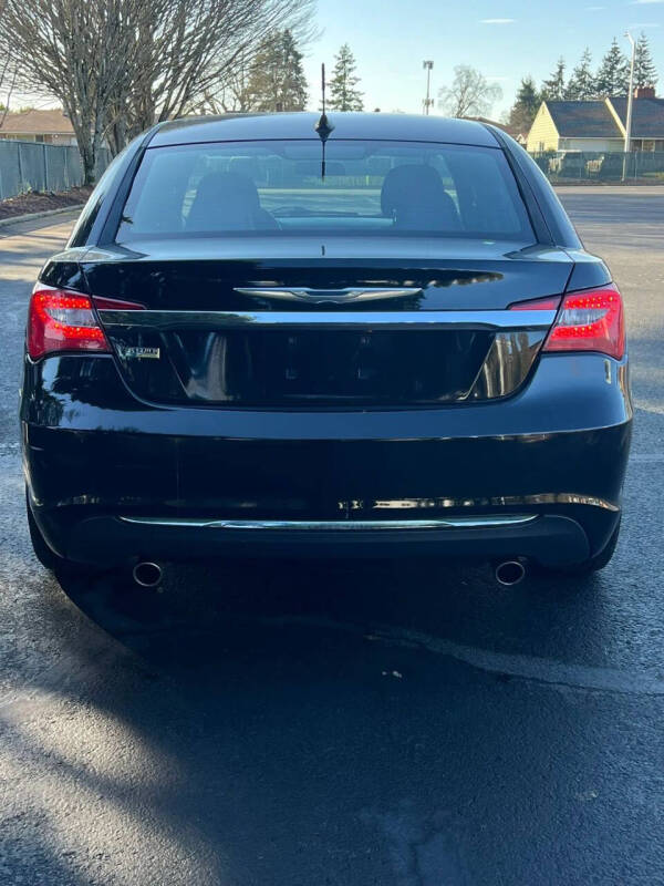 2012 Chrysler 200 LX