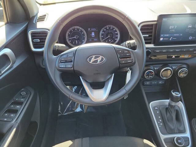 2022 Hyundai Venue SEL