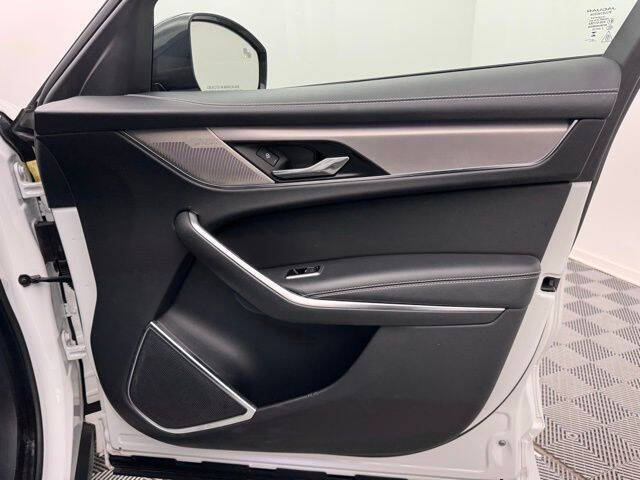 2024 Jaguar F-PACE P250 R-Dynamic S