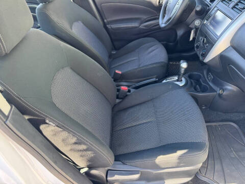 2019 Nissan Versa SV