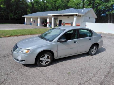 2005 Saturn Ion 1
