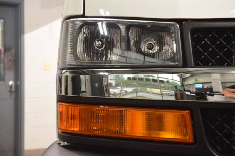 2024 Chevrolet Express LT 3500