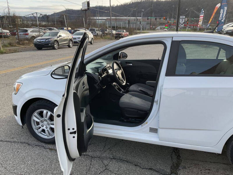 2012 Chevrolet Sonic LS