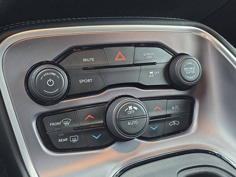 2020 Dodge Challenger SXT