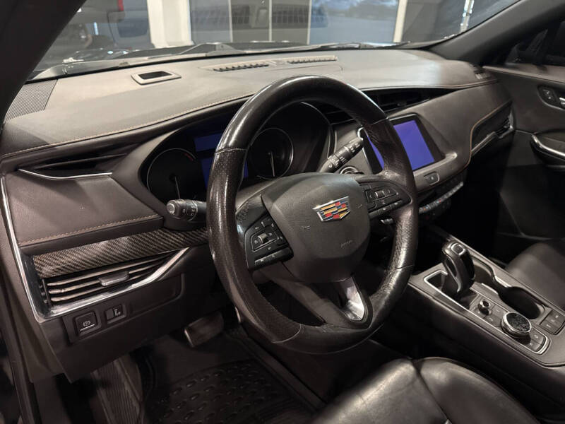 2019 Cadillac XT4 Sport