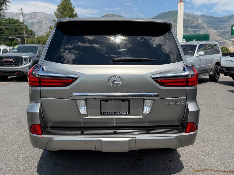 2017 Lexus LX 570