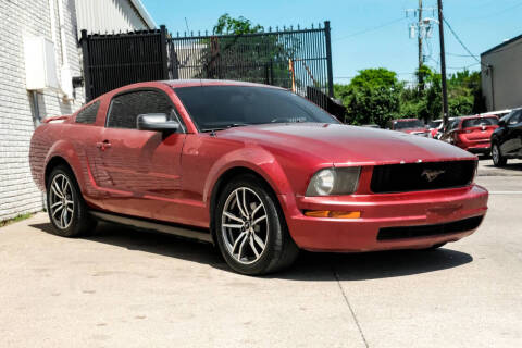 2005 Ford Mustang V6 Deluxe